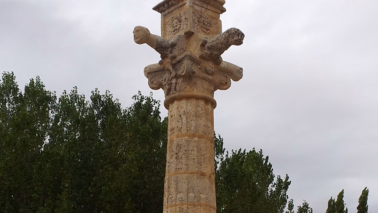 Rollo-picota de Moratilla en Moratilla de los Meleros, Guadalajara.