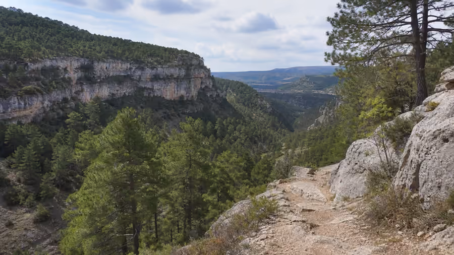 Recreación visual de Pinares y riscos de la Serranía en Santa María del Val, Cuenca.