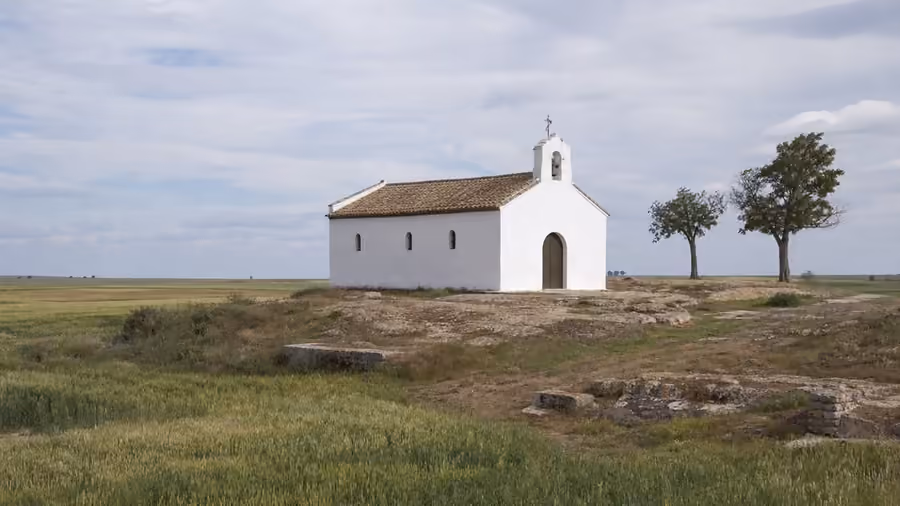 Recreación visual de la ermita de Santa Ana y su entorno arqueológico en Albacete.