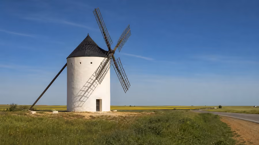 Recreación visual del molino de viento de Minaya junto a la llanura manchega, Albacete.